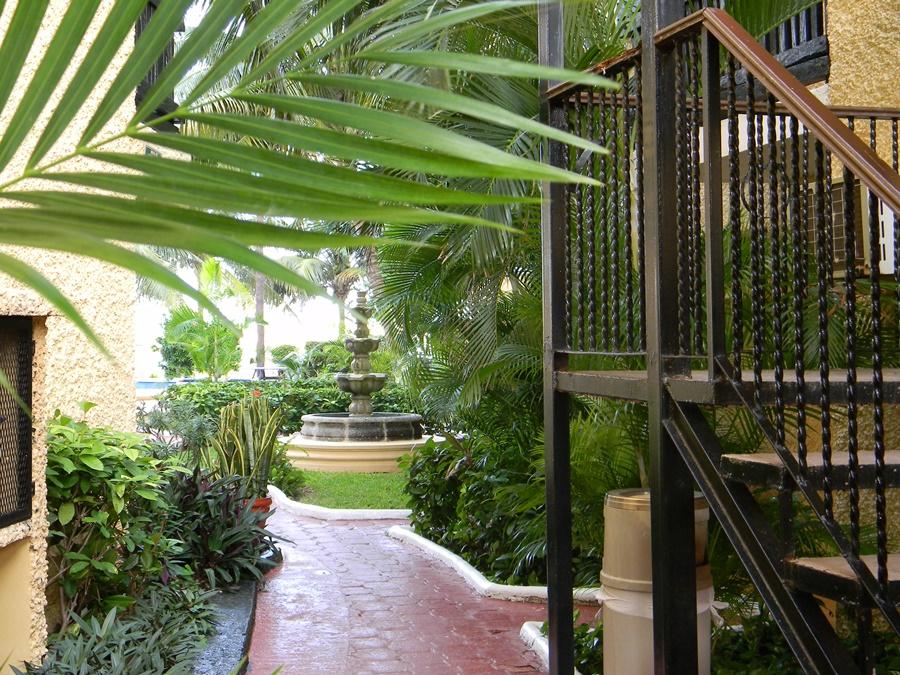 Hotel Imperial Laguna Faranda Cancun Exterior photo