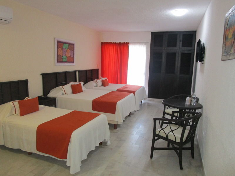 Hotel Imperial Laguna Faranda Cancun Exterior photo